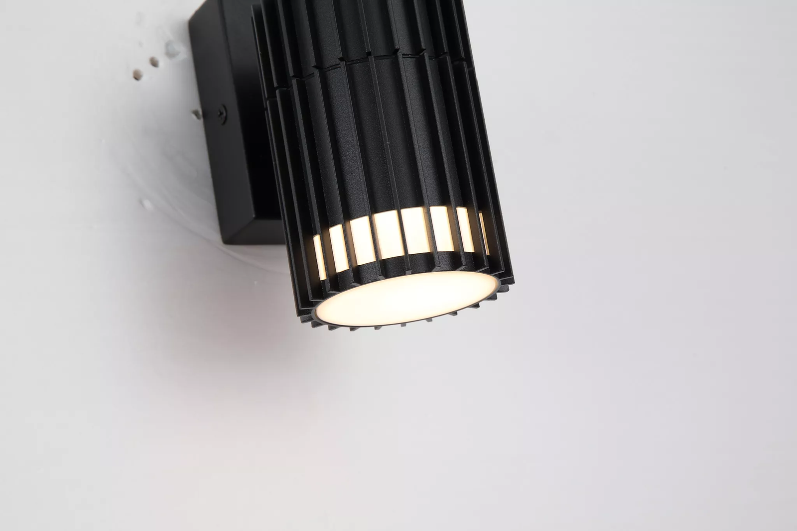 Sieninis lauko šviestuvas SEARCHLIGHT - DETROIT - Image 2